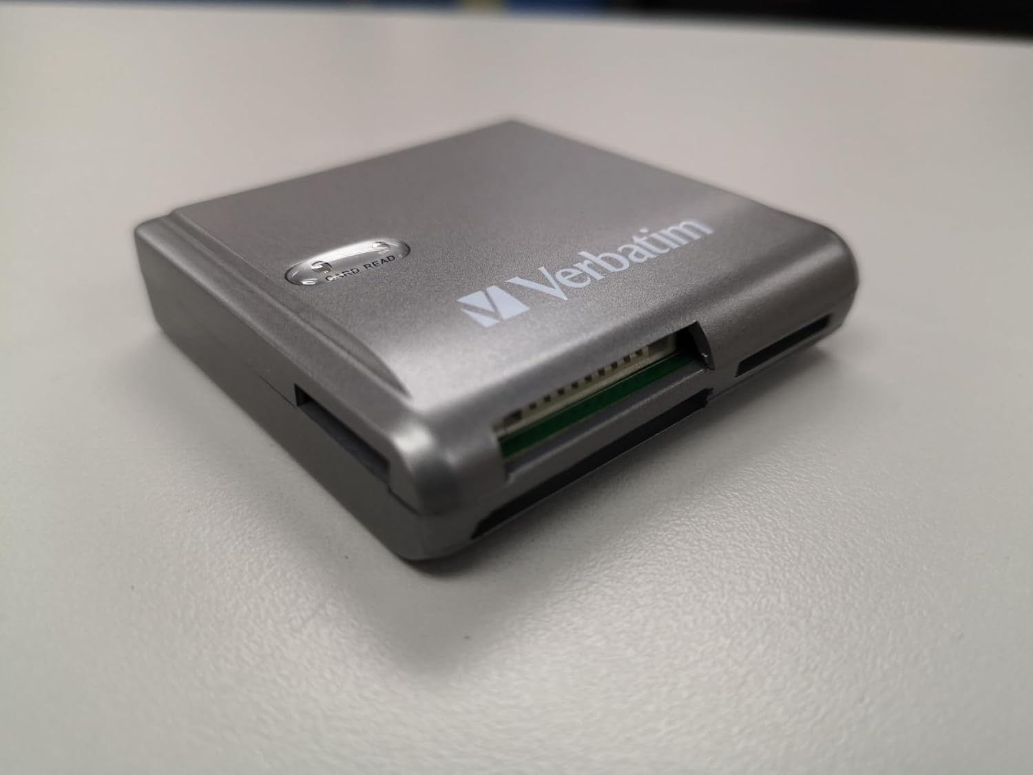 Verbatim USB 2.0 Card Reader 65677, compact size, High Speed Data Transfer for Laptop, PC, MacBook. Verbatim USB 2.0 Card Reader 65677, compact size, High Speed Data Transfer for Laptop, PC, MacBook.